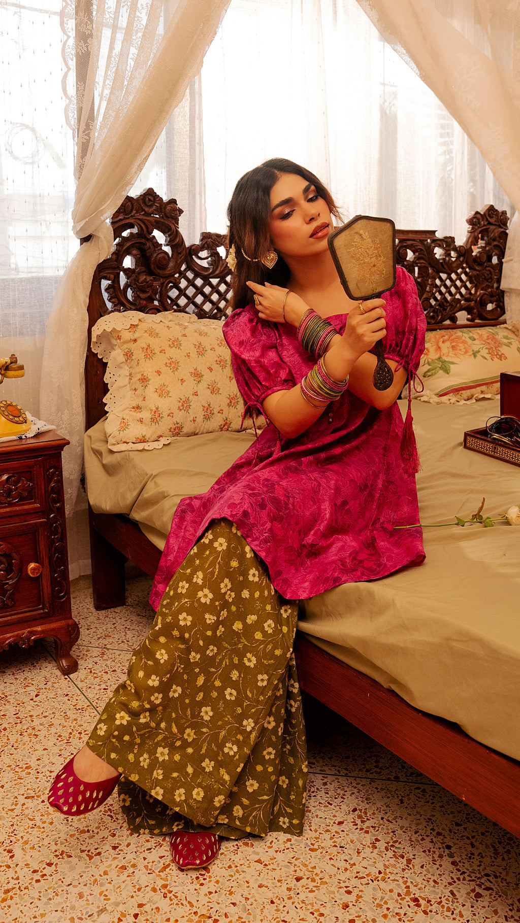 PYAAR - SET